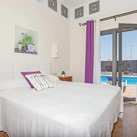 Playa Blanca Sleeps 6 Air Con Wifi Playa Blanca